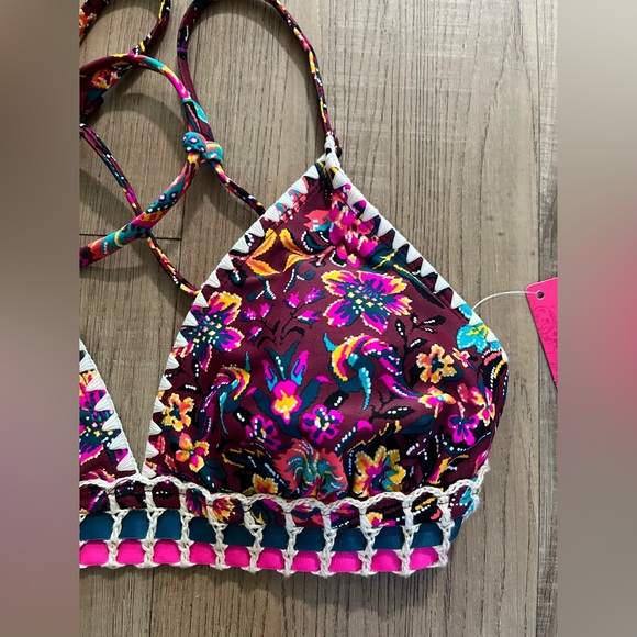 Xhilaration Floral Crochet Bikini Top - Picture 2 of 5